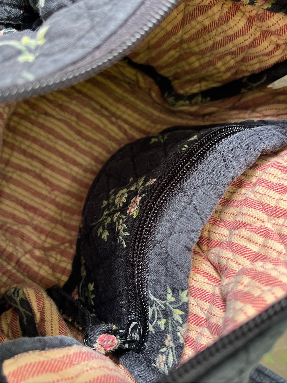 Vera Bradley Black Quilted Shoulder Bag with Pink Floral Print - Picture 4 of 5